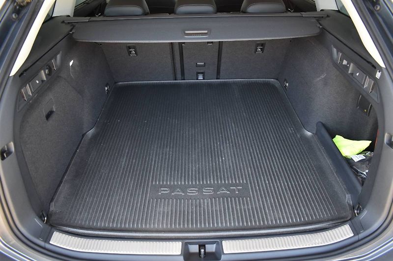 Volkswagen Passat Variant (2025) Elegance 2.0TDI 110kW DSG,tažn - fotka 14 z 25
