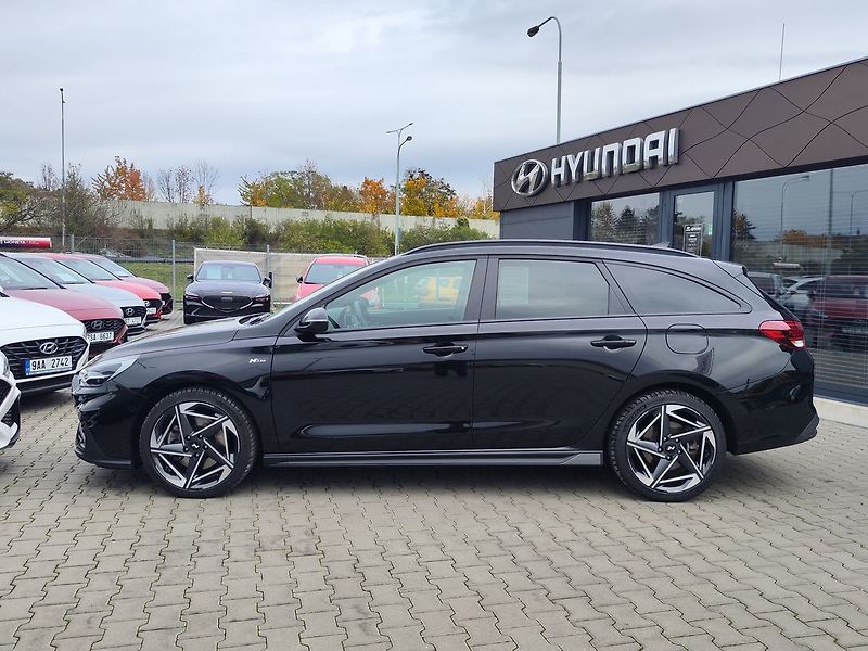 Hyundai i30 1.5 T-GDI/103kW N-Line DCT - fotka 8 z 34