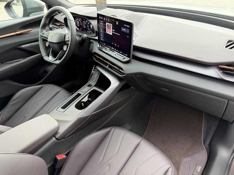 Cupra Terramar (2026) 2.0TSI 150kW 4WD R20 NT DCC CZ - fotka 32 z 46