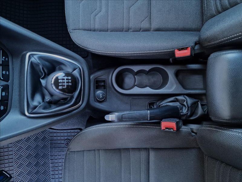 Ford Tourneo Connect 1.5TDCi 88kW L2, Titanium, ČR - fotka 34 z 50