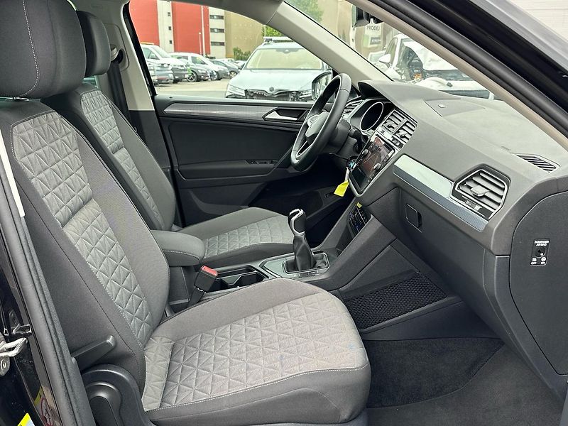 Volkswagen Tiguan Life 2,0 TDI 110 kW 6G - fotka 11 z 23