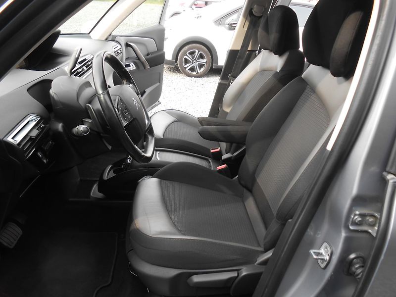 Citroën SpaceTourer 1.6HDi,NAVI, Tažné, Automat!! - fotka 22 z 45