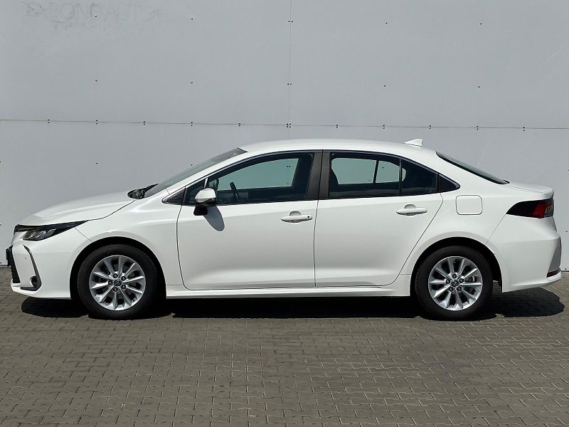Toyota Corolla 1.5 Dynamic Force Comfort Tech - fotka 3 z 27