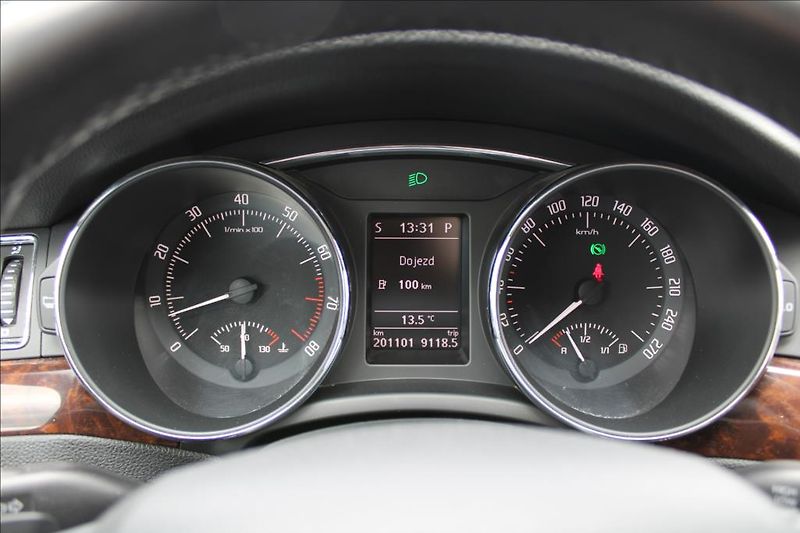 Škoda Superb 3,6 FSi  4 x 4, DSG, 191KW - fotka 16 z 29