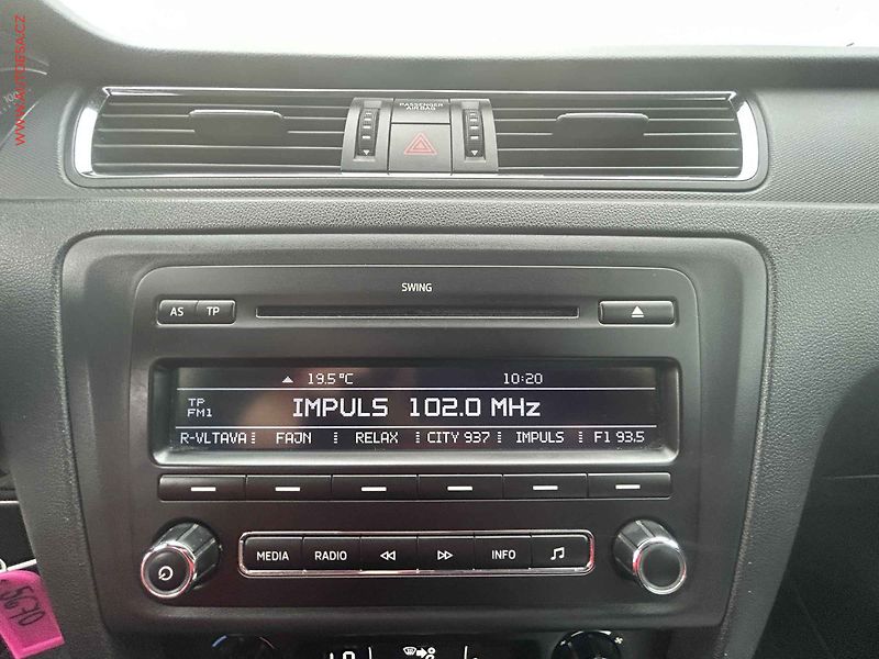 Škoda Rapid (2013) 1.2 TSI, ČR - fotka 15 z 17
