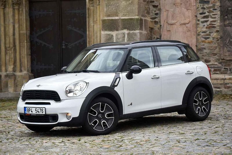 Toto Mini Countryman lze jako ojetinu pořídit kolem 300 000 Kč