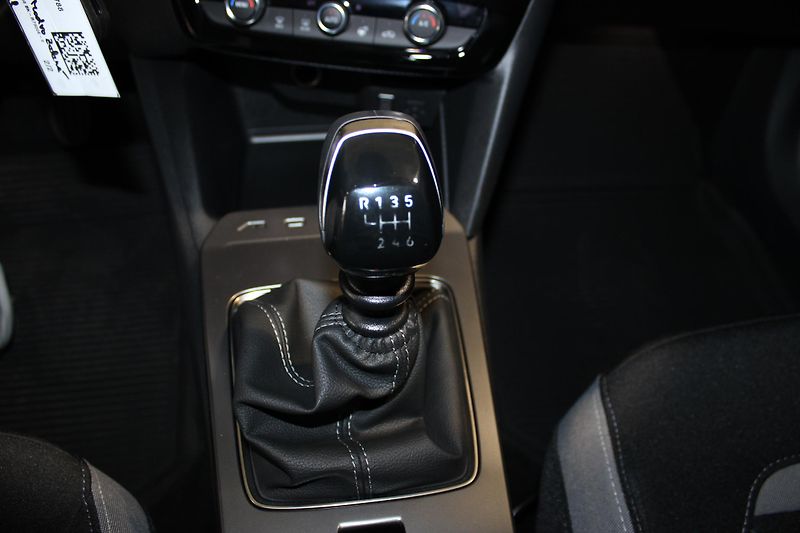 Opel Mokka Edition 1.2 TURBO 100 kW, MT6 - fotka 15 z 16