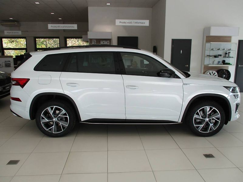 Škoda Kodiaq Sportline 2,0TDI/147kW 4x4 DSG - fotka 12 z 14