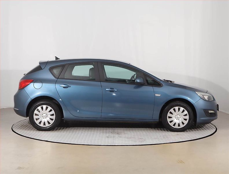 Opel Astra (2014) 1.4 16V, Serv.kniha, Tempomat - fotka 6 z 16
