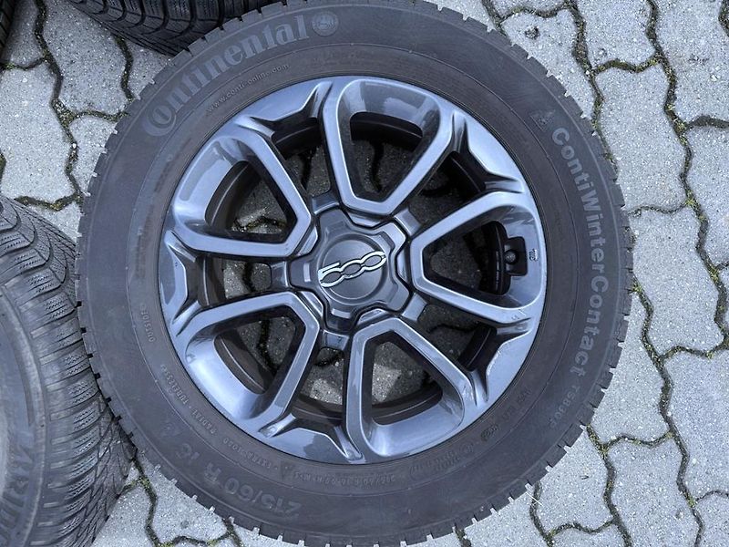 Fiat 500X 1.0T 88 kW, 2 x alu. serviska - fotka 25 z 27