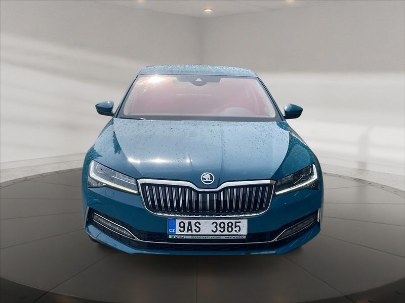 Škoda Superb 2,0 TSI 206 L&K 4x4 DSG - fotka 2 z 11