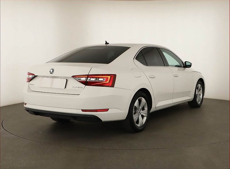 Škoda Superb (2019) 2.0 TDI, Tempomat - fotka 5 z 19