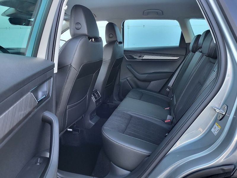 Škoda Karoq Dynamic 1,5TSI 110kW - fotka 10 z 29