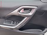 Peugeot 2008 (2017) 1.2PT, ČR, servis.kniha - náhled 11