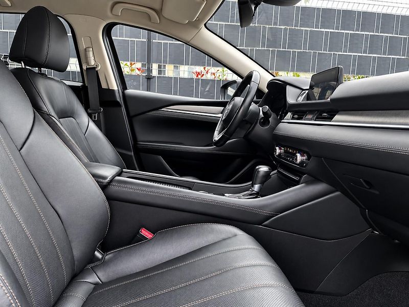 Mazda 6 (2021) 2.0i 121kW SKYACTIV-G OPTIMUM - fotka 13 z 36