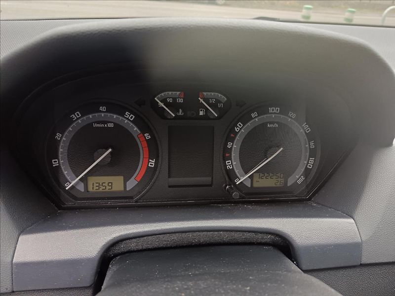Škoda Fabia 1,4 i automat - fotka 19 z 20