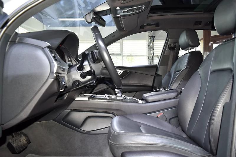 Audi Q7 (2016) Velké prémiové SUV - fotka 8 z 17