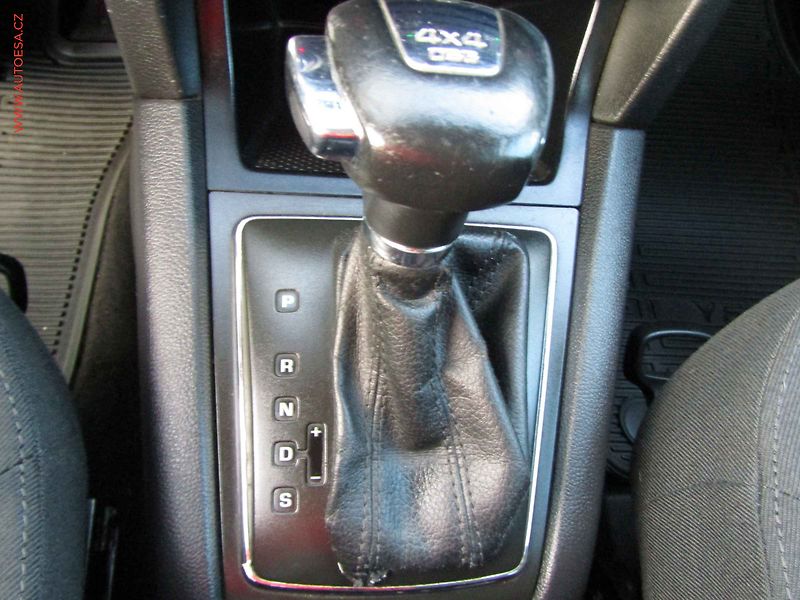 Škoda Yeti (2011) 2.0 TDi 4x4, Experience, DSG - fotka 17 z 20