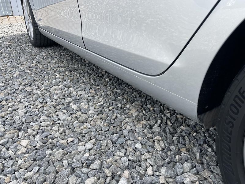 Volkswagen Golf 1.6TDi 105PS  6 HIGHLINE TOP!! - fotka 36 z 176