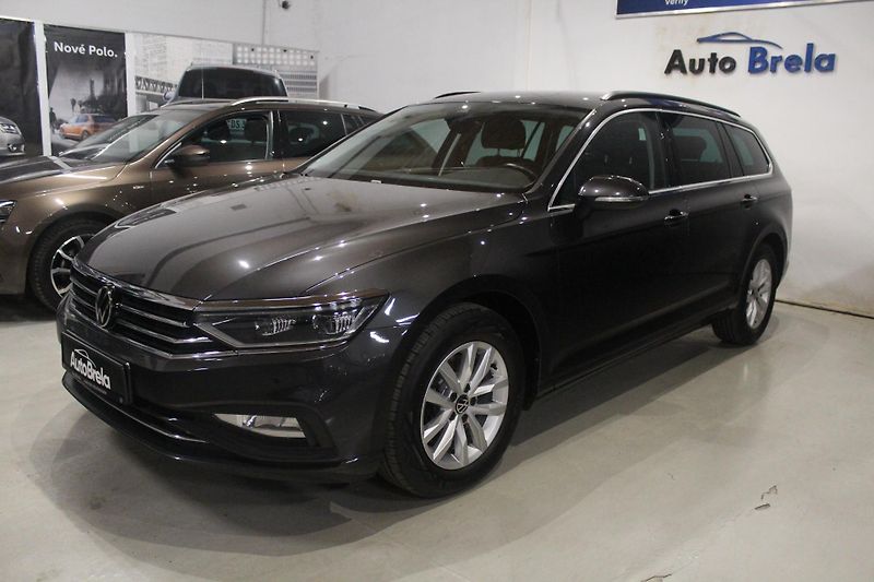 Volkswagen Passat (2023) 110kW, Tažné, Nezávislé topení - fotka 2 z 26