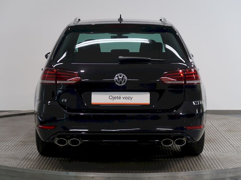 Volkswagen Golf (2020) R 2.0TSI 221KW 4MOT DSG - fotka 9 z 39