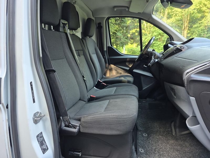 Ford Transit Custom (2013) 2.2Tdci 92Kw L1H1 klima - fotka 19 z 24