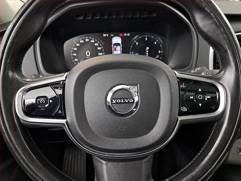 Volvo XC90 (2015) D5 AWD - fotka 22 z 29