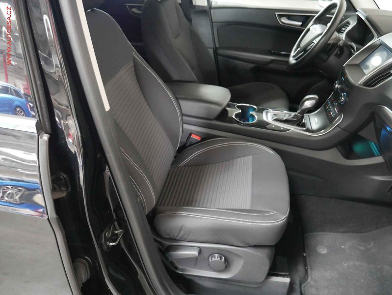 Ford S-MAX (2016) 2.0 TDCi, 2.maj,ČR, AT, park - fotka 12 z 17