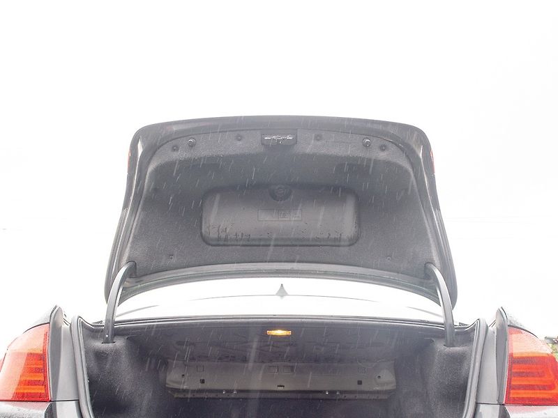BMW Řada 5 (2010) 3.0i mat – NAVI - fotka 45 z 49