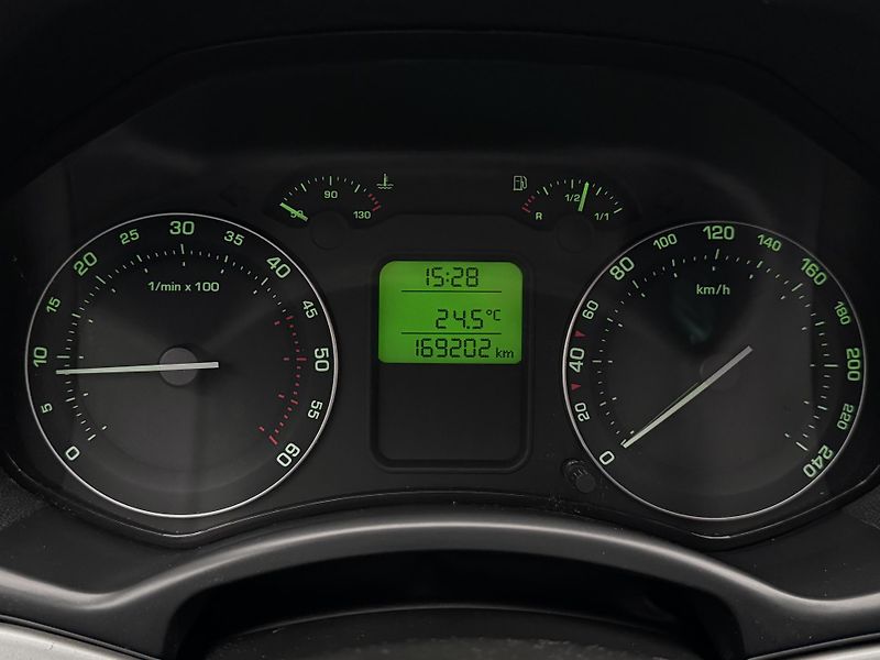 Škoda Octavia 1.9 TDI COMBI CZ 1.maj - fotka 16 z 28
