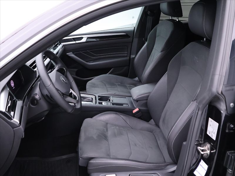 Volkswagen Arteon 2,0 TSI 206 kW R-Line 4M DPH C - fotka 11 z 35