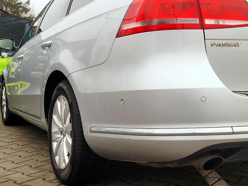Volkswagen Passat *SERV.KNÍŽKA,AUT.PARKOVÁNÍ   - fotka 46 z 47