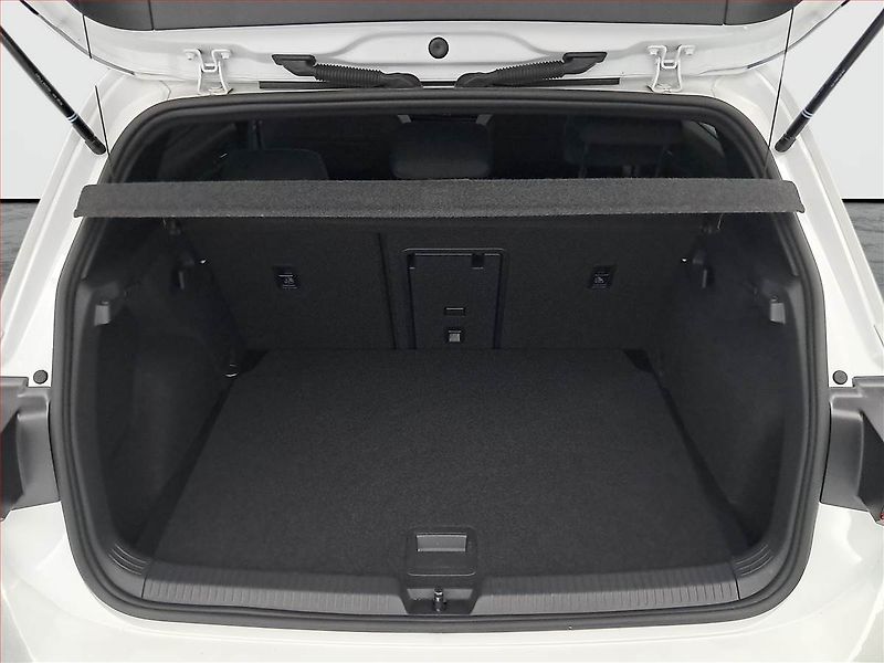 Volkswagen Golf (2024) 2.0 TDI GTD - fotka 14 z 21