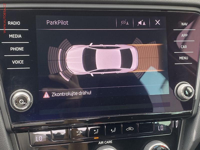 Škoda Octavia (2017) 1.6 TDi, Drive, DSG, navi - fotka 18 z 18