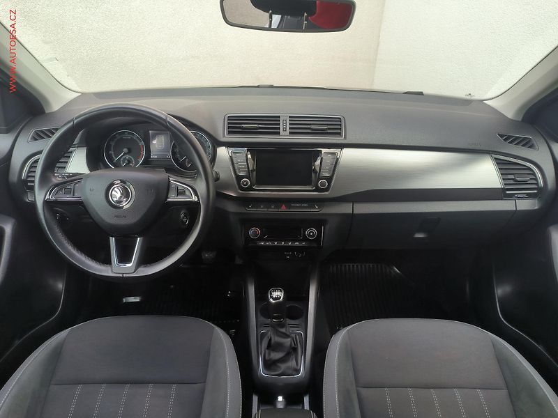 Škoda Fabia (2019) 1.0 TSI, ČR, Style, navi, LED - fotka 8 z 23