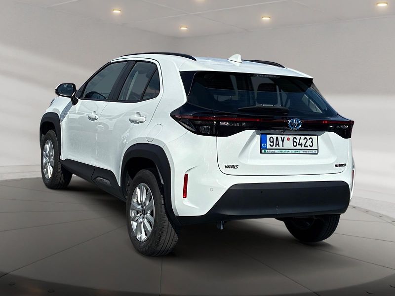 Toyota Yaris Cross (2023) COMFORT 1.5HYBRID 68kW CZ DPH  - fotka 4 z 11
