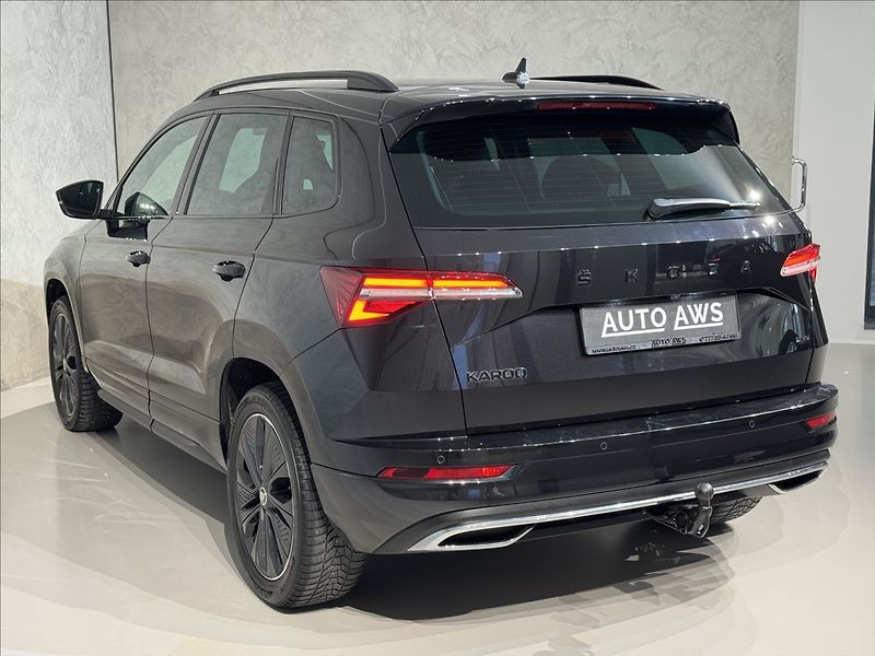 Škoda Karoq 2,0 TDi  DSG 4x4 Sportline LED - fotka 9 z 44