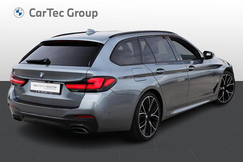 BMW Řada 5 530d xDrive Touring - fotka 5 z 14