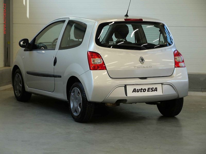 Renault Twingo (2010) 1.2i, 2.maj - fotka 6 z 17