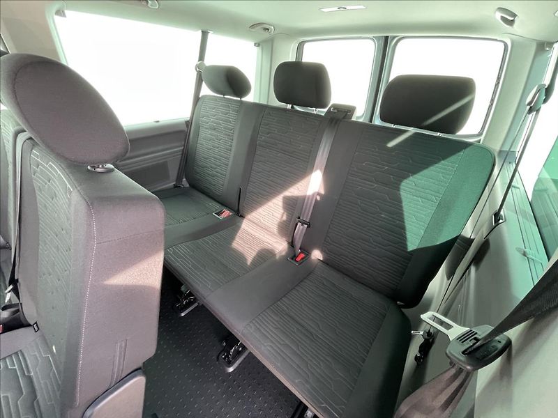 Volkswagen Caravelle 2,0 TDI 4Mot DSG Comfortline - fotka 17 z 22