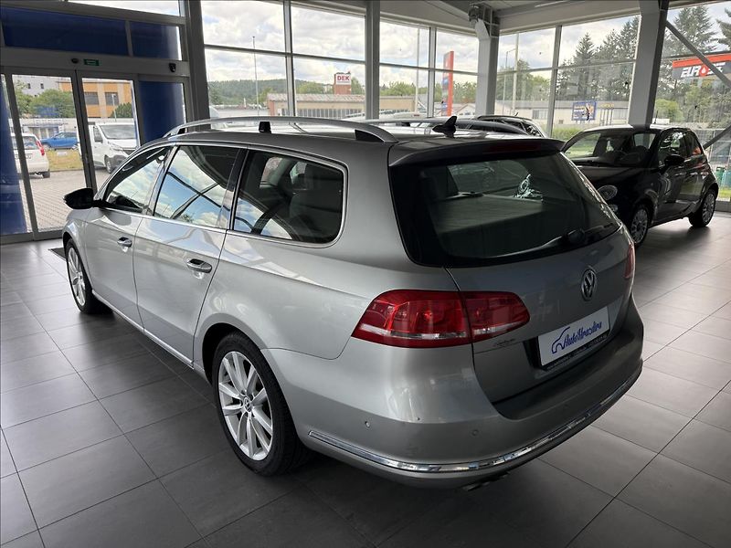 Volkswagen Passat 2,0   DSG,HIGHLINE,SERVISKA - fotka 4 z 30