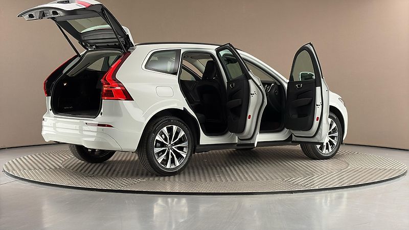 Volvo XC60 2.0 B4 AUT AWD Momentum Pro - fotka 6 z 28