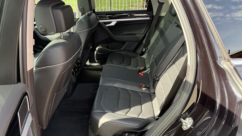 Volkswagen Touareg 3.0TDi*210kW*EXKLUSIVE* - fotka 8 z 24