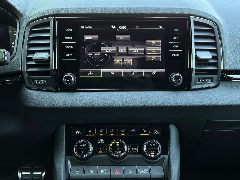 Škoda Karoq 2.0TDi 4x4 DSG 150PS Sportline - fotka 26 z 49