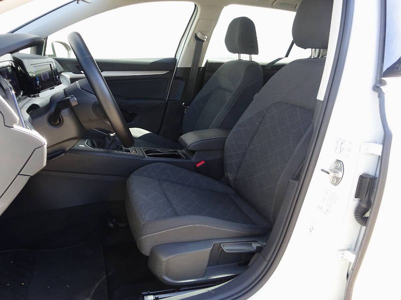Volkswagen Golf (2022) 1,0TSi /81kW Variant Life - fotka 25 z 27