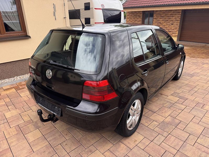 Volkswagen Golf IV 1.4i 55Kw Special - Tažný - fotka 4 z 15
