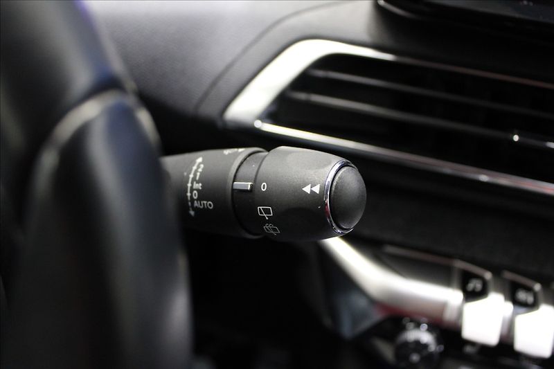 Peugeot 5008 1,5 HDi 1.majitel CZ - fotka 16 z 29