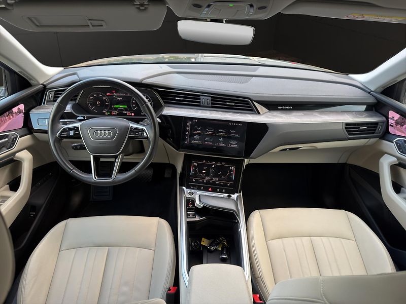 Audi Q8 e-tron (2024) Audi Etron Q8 Sportback - fotka 15 z 27