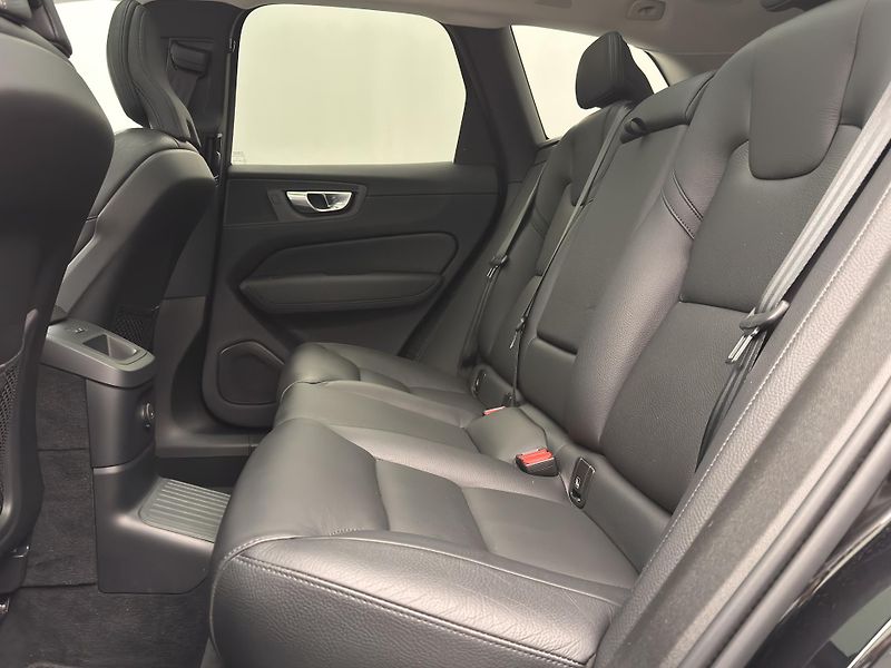 Volvo XC60 T6 AWD RECHARGE BRIGHT PLUS  - fotka 6 z 48