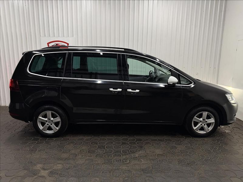 Volkswagen Sharan 2.0TDI 110kW 4MOTION MANUÁL 1M - fotka 10 z 38